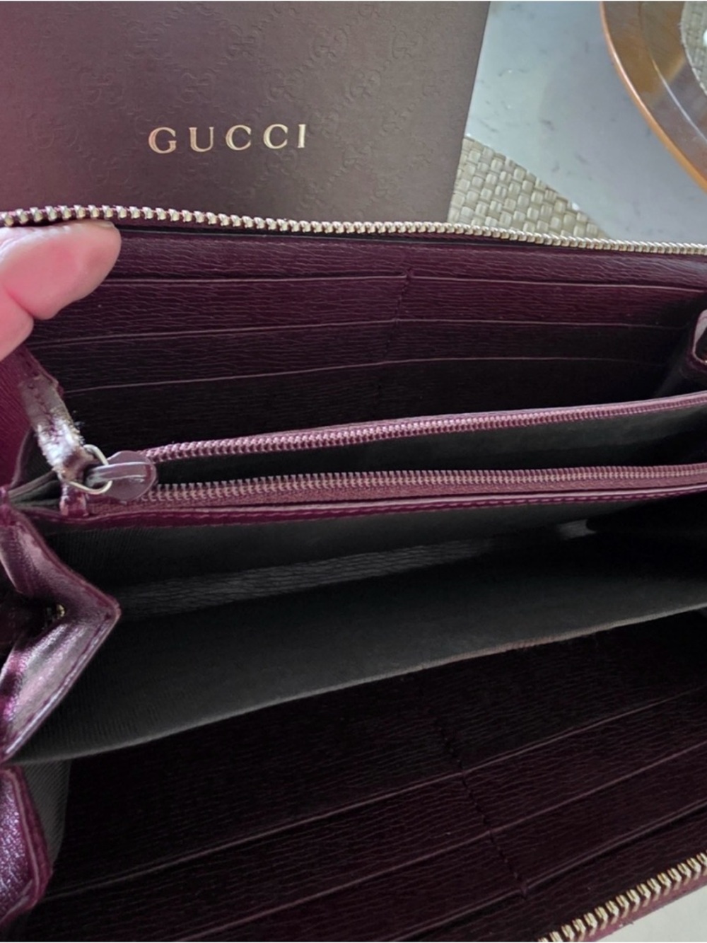 Gucci Burgundy Wallet with Pink Heart Print - Picture 10 of 11